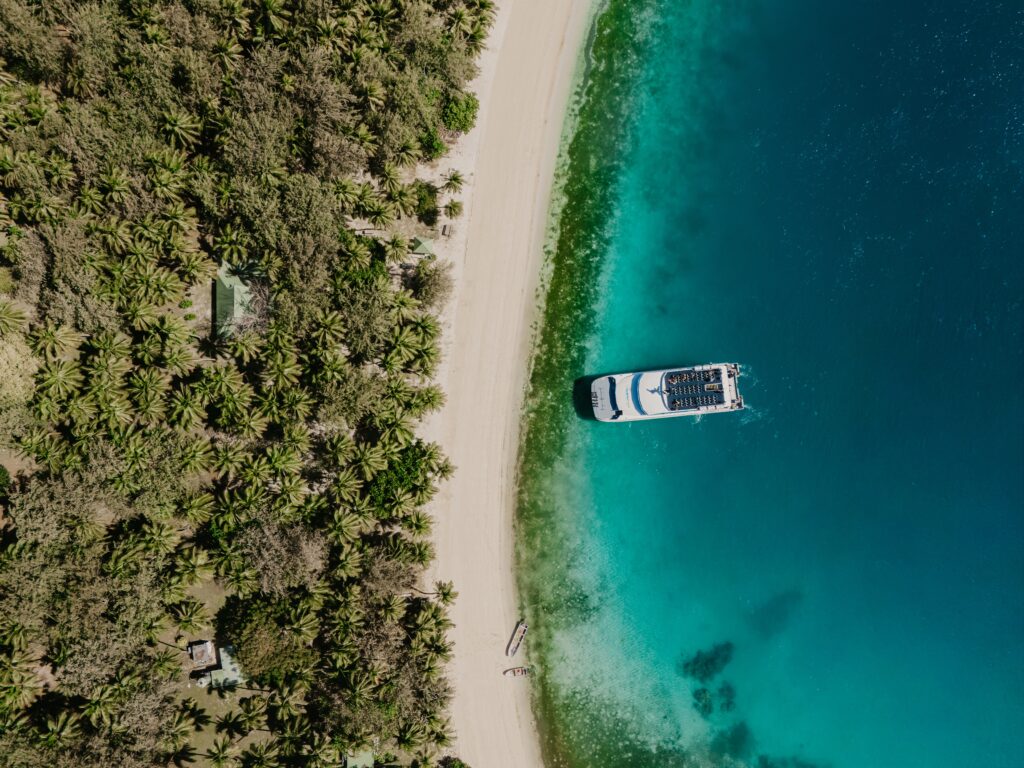 Yasawa Flyer III at Nanuya Lailai
